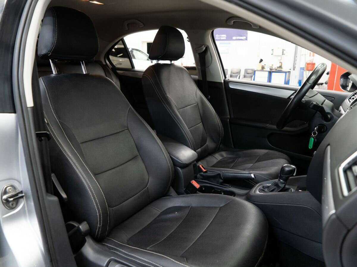 Купить Volkswagen Jetta, 2013, 188 137 км, фото №10