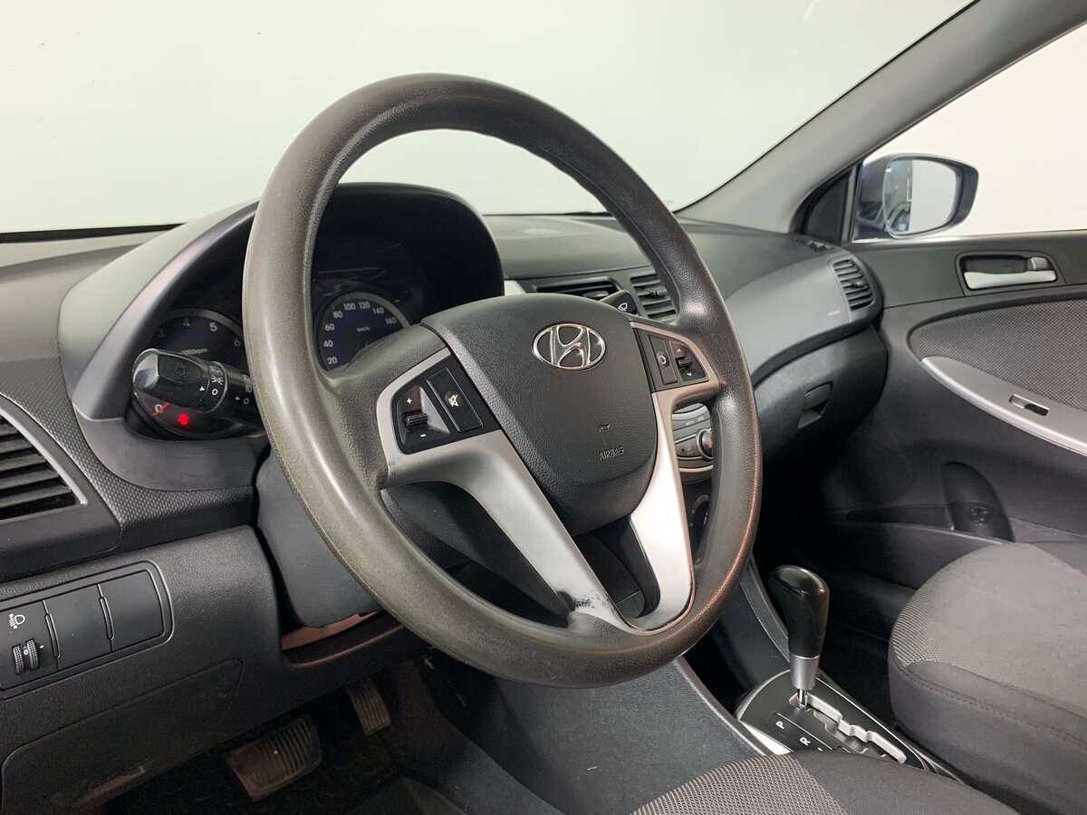 Купить Hyundai Solaris, 2013, 213 324 км, фото №9