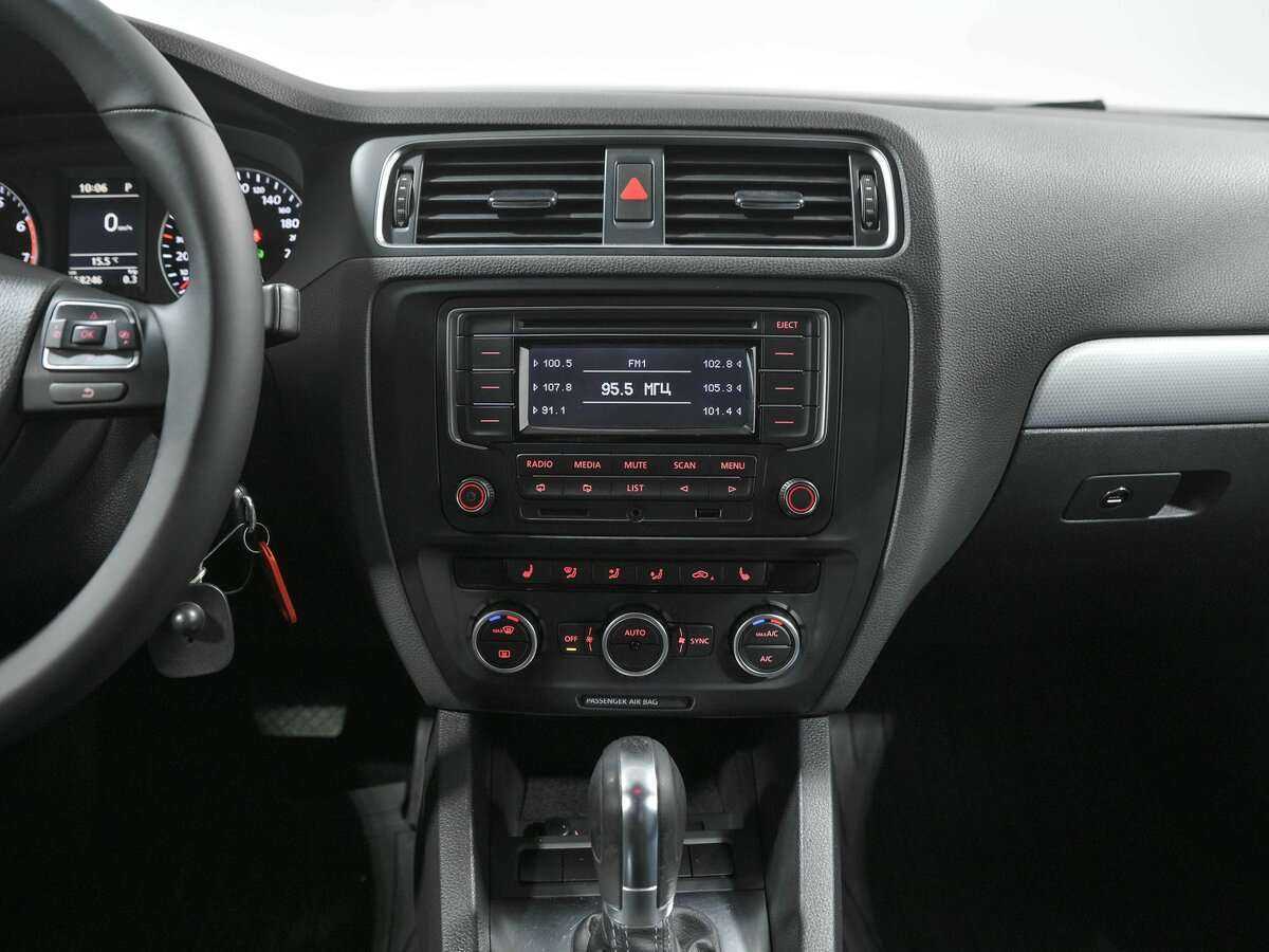 Купить Volkswagen Jetta, 2013, 158 244 км, фото №10