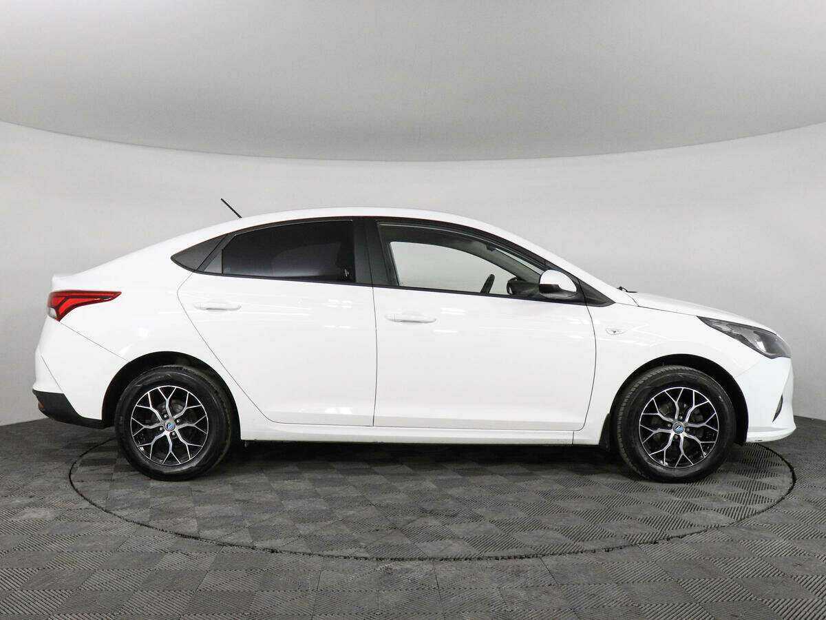 Купить Hyundai Solaris, 2022, 51 769 км, фото №4