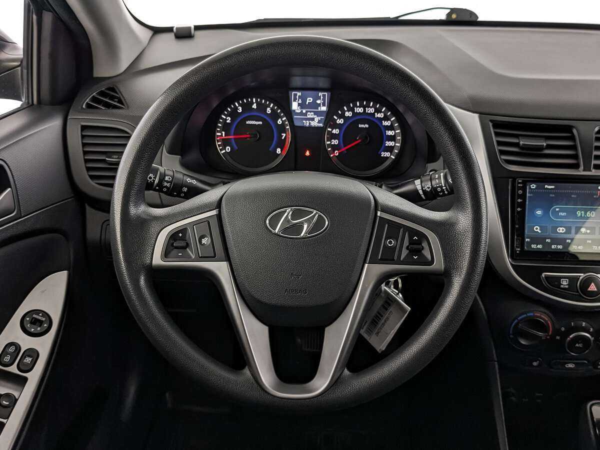 Купить Hyundai Solaris, 2016, 73 782 км, фото №17