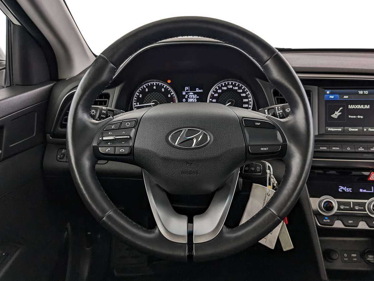 Купить Hyundai Elantra, 2020, 68 111 км, фото №22