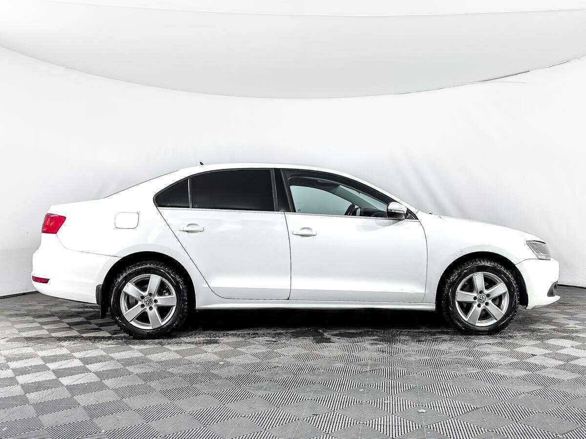 Купить Volkswagen Jetta, 2013, 160 821 км, фото №4