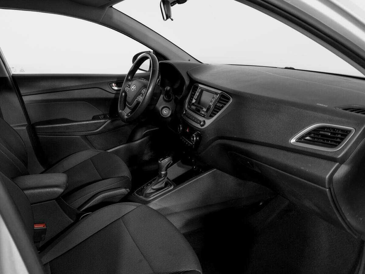 Купить Hyundai Solaris, 2018, 86 300 км, фото №9