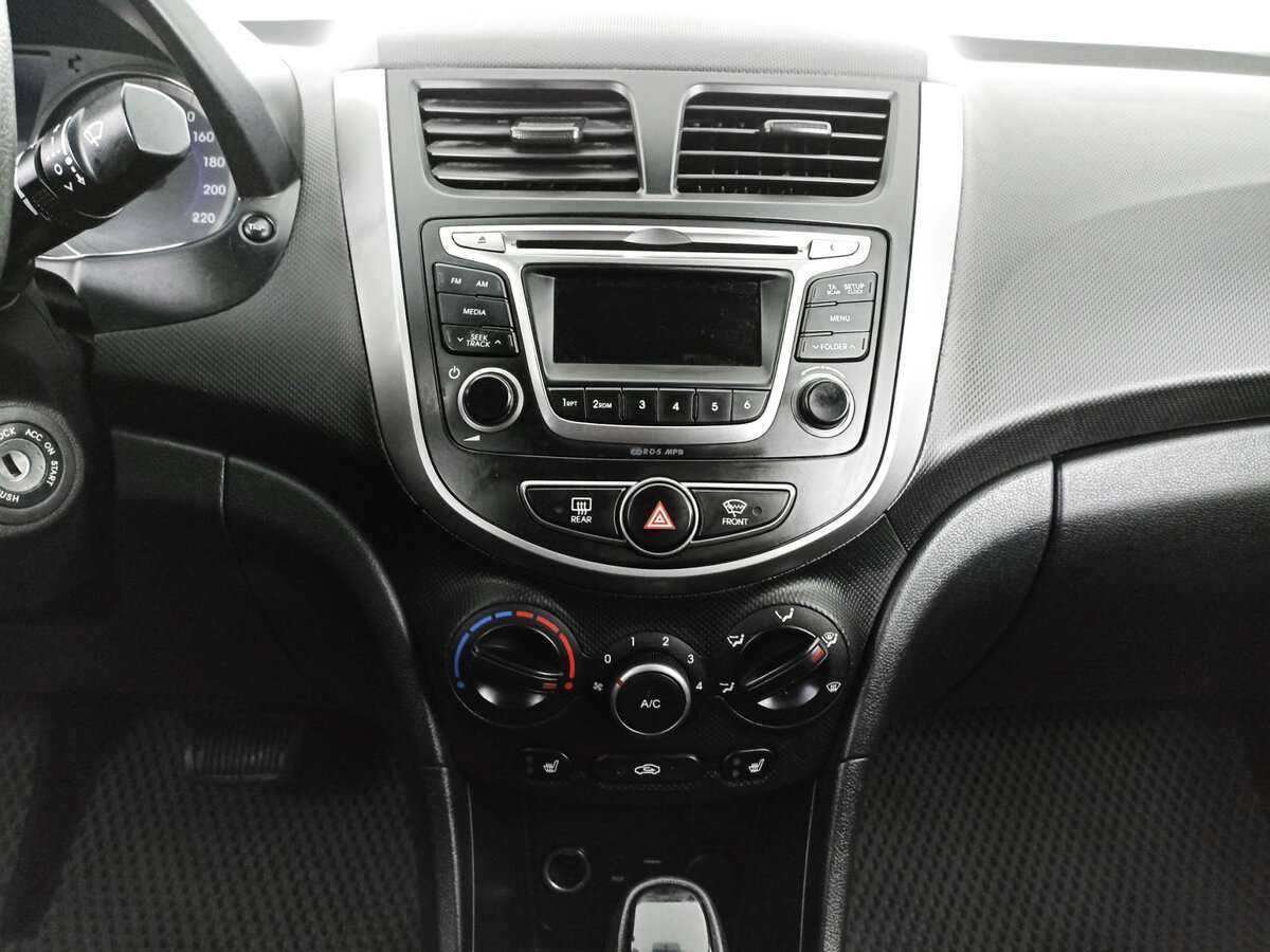 Купить Hyundai Solaris, 2015, 125 600 км, фото №13