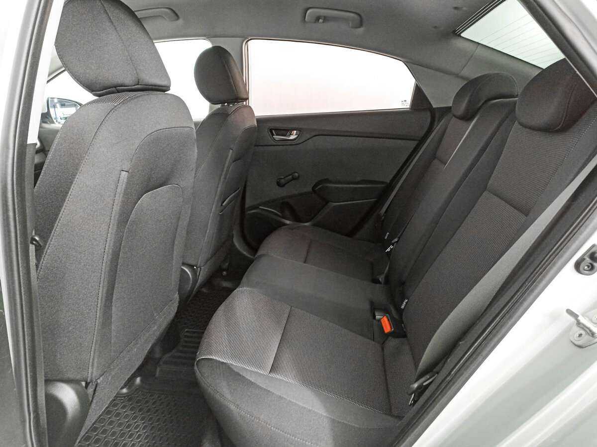 Купить Hyundai Solaris, 2017, 82 558 км, фото №10