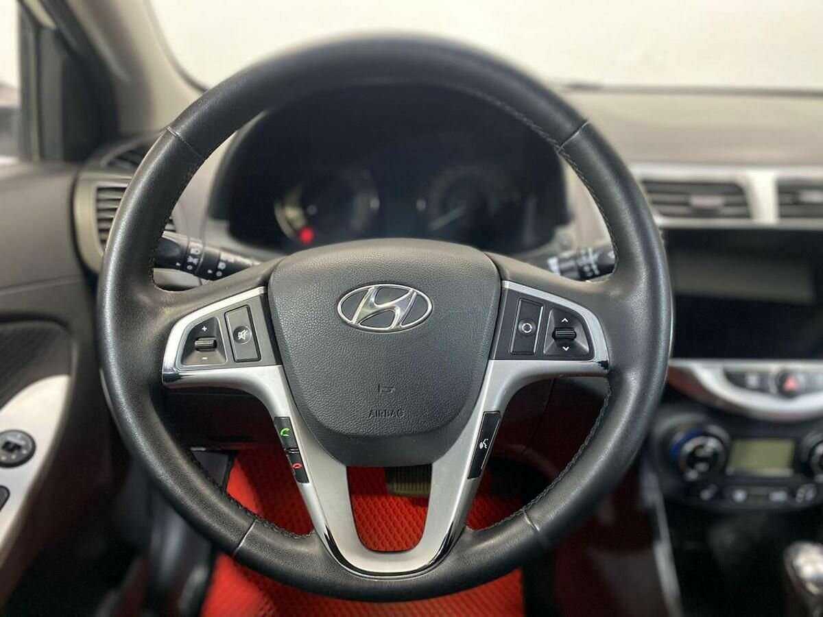 Купить Hyundai Solaris, 2013, 176 504 км, фото №12