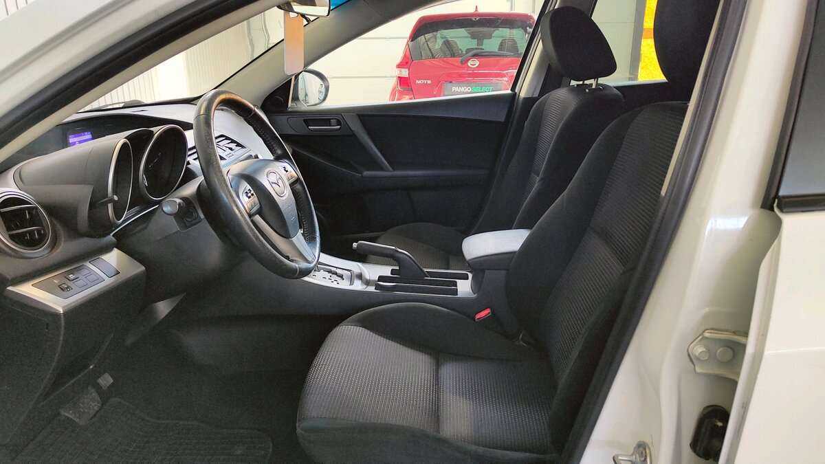 Купить Mazda 3, 2012, 260 171 км, фото №10