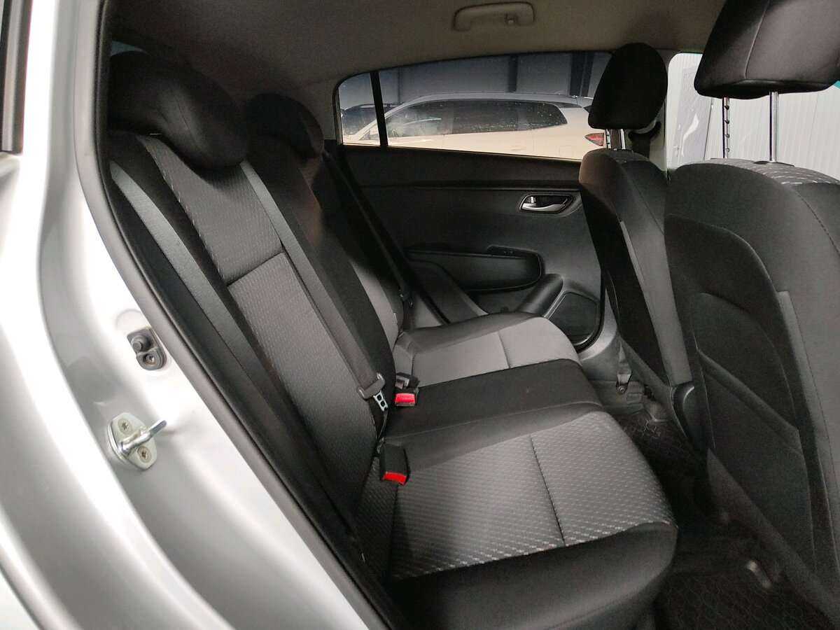 Купить Kia Rio X-Line, 2019, 120 208 км, фото №17