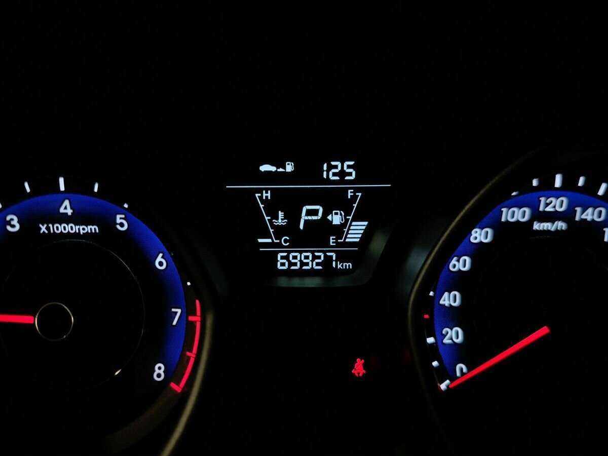 Купить Hyundai Elantra, 2015, 69 924 км, фото №16