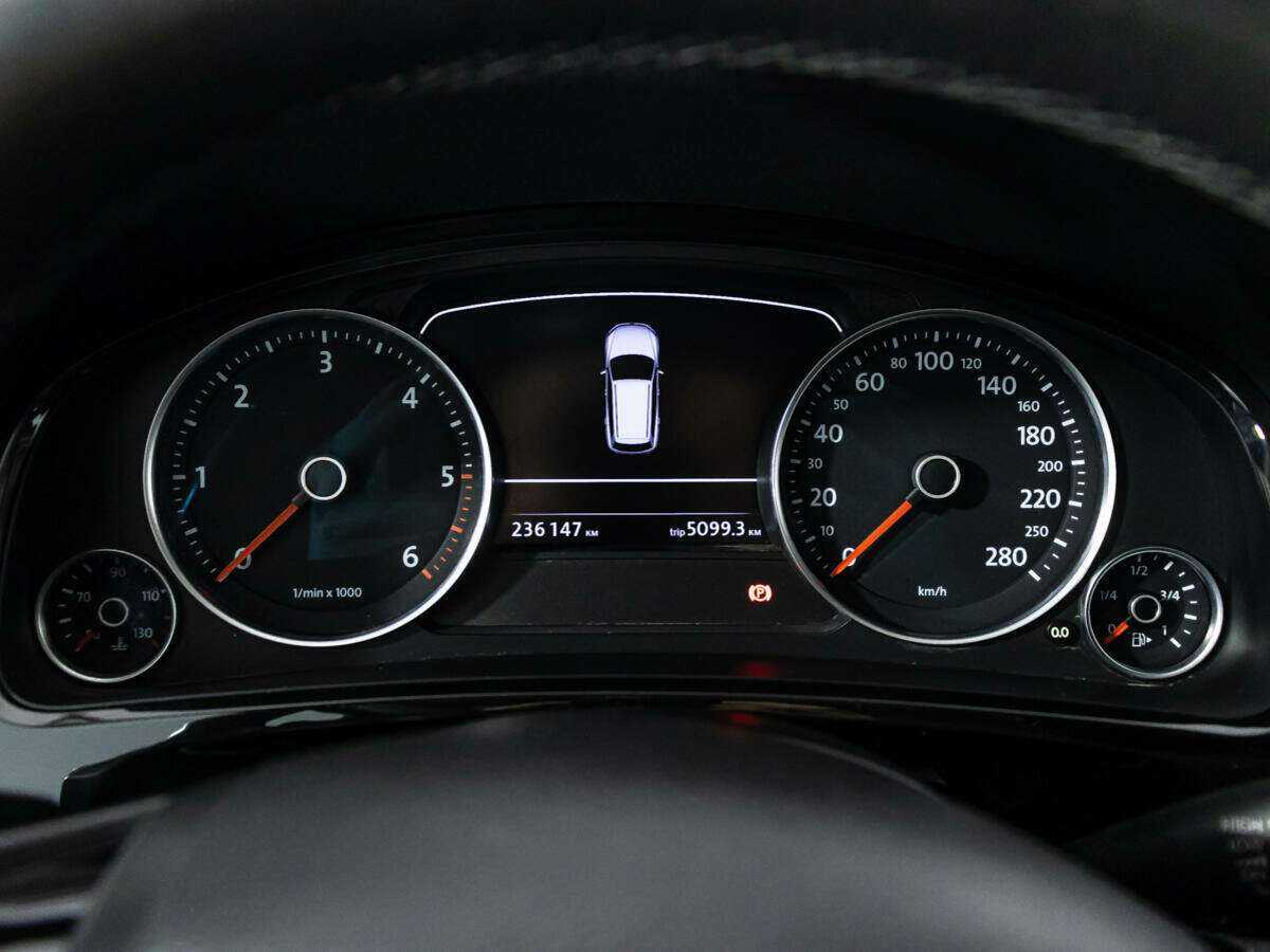Купить Volkswagen Touareg, 2012, 236 145 км, фото №12