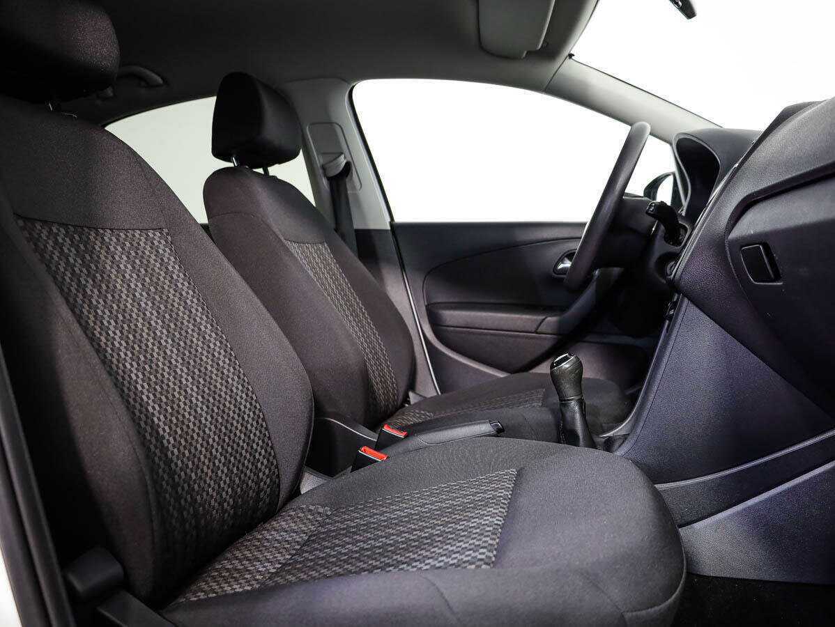 Купить Volkswagen Polo, 2017, 141 114 км, фото №10