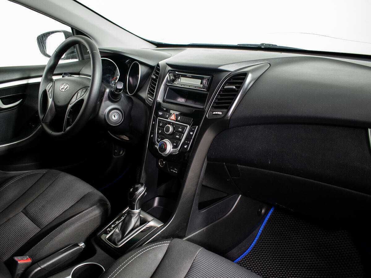 Купить Hyundai i30, 2012, 217 754 км, фото №9