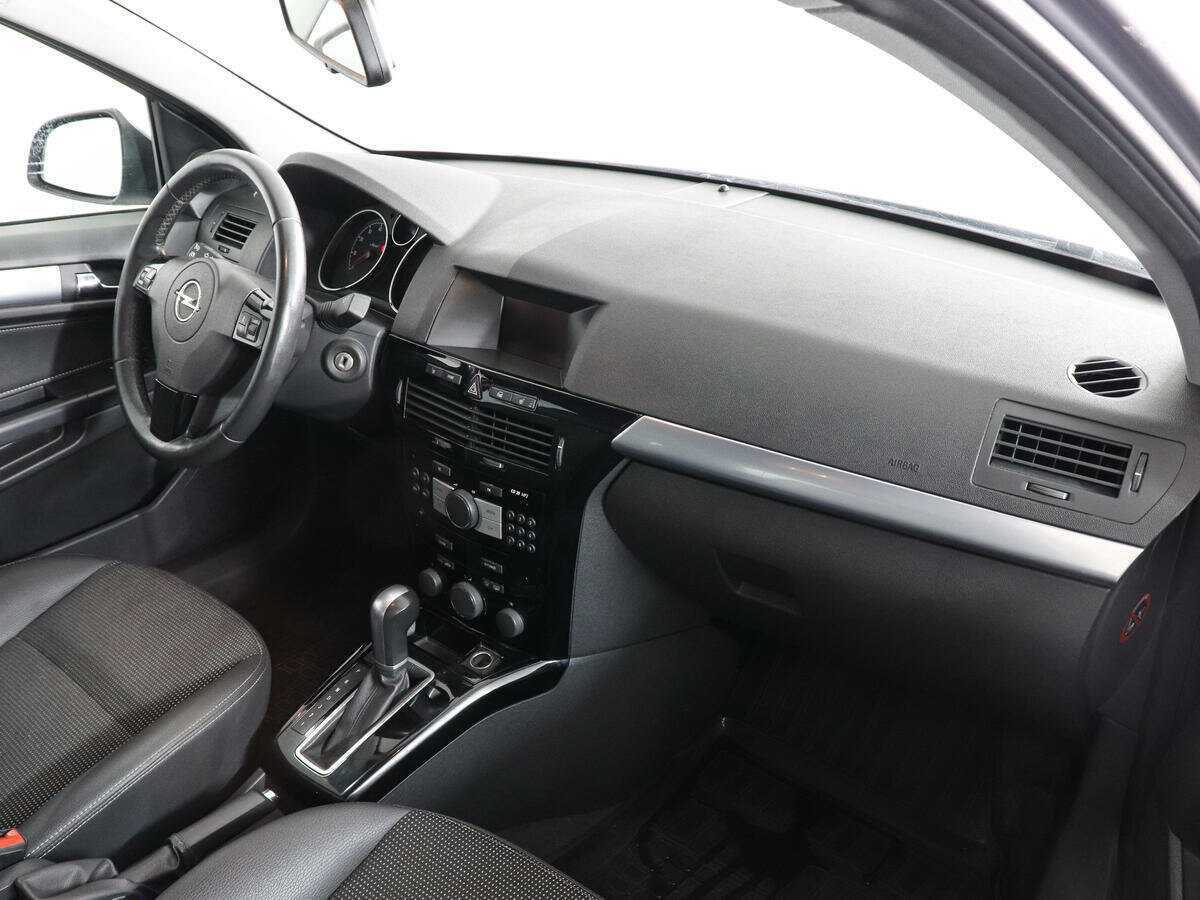 Купить Opel Astra, 2012, 178 290 км, фото №6