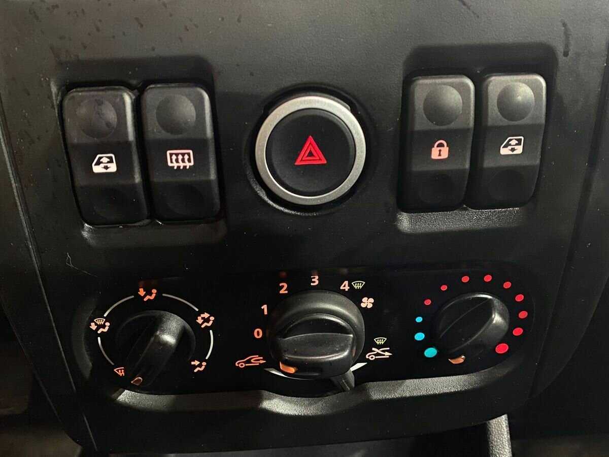 Купить Lada (ВАЗ) Largus, 2019, 68 200 км, фото №13