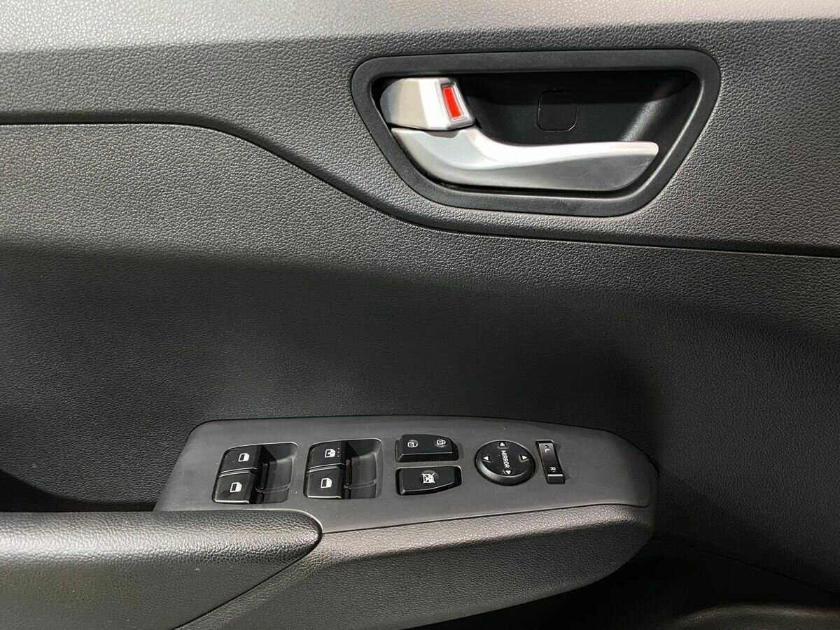 Купить Hyundai Solaris, 2020, 72 329 км, фото №18