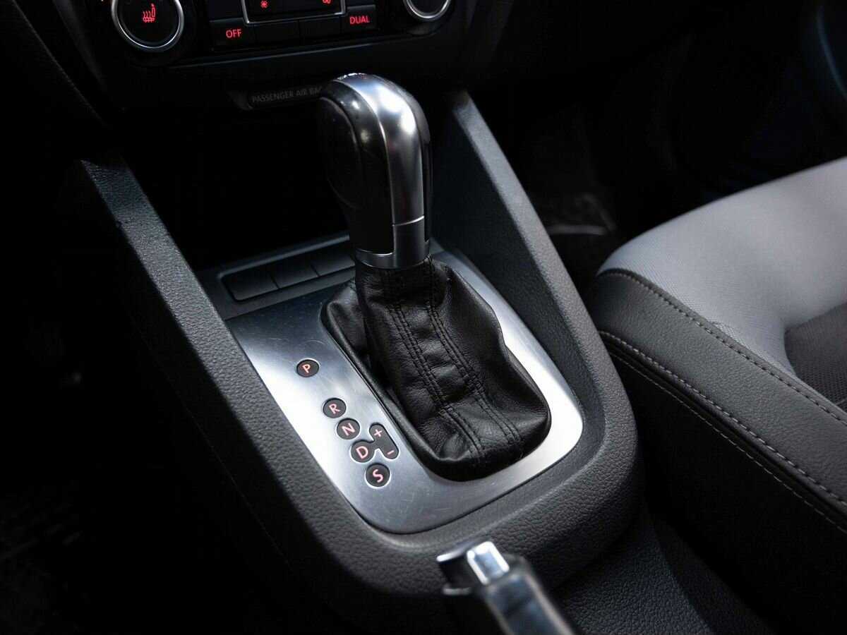 Купить Volkswagen Jetta, 2012, 200 216 км, фото №21