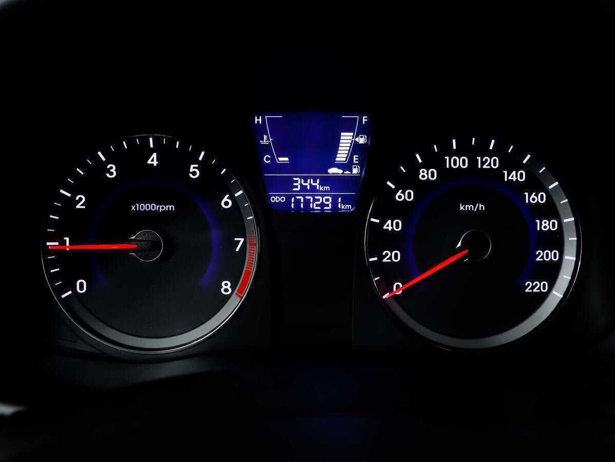 Купить Hyundai Solaris, 2012, 177 289 км, фото №10