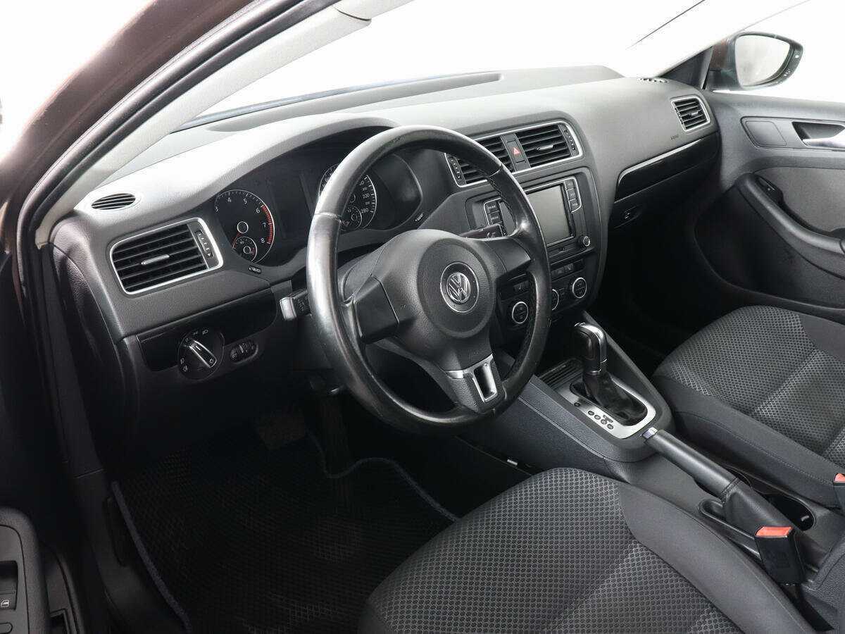 Купить Volkswagen Jetta, 2014, 125 306 км, фото №5