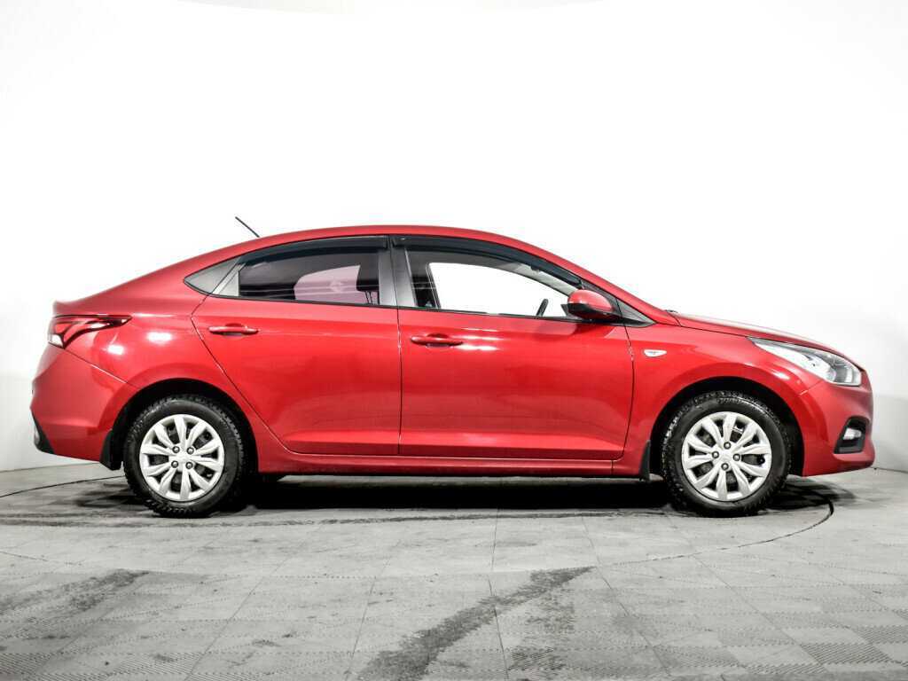 Купить Hyundai Solaris, 2017, 66 444 км, фото №4