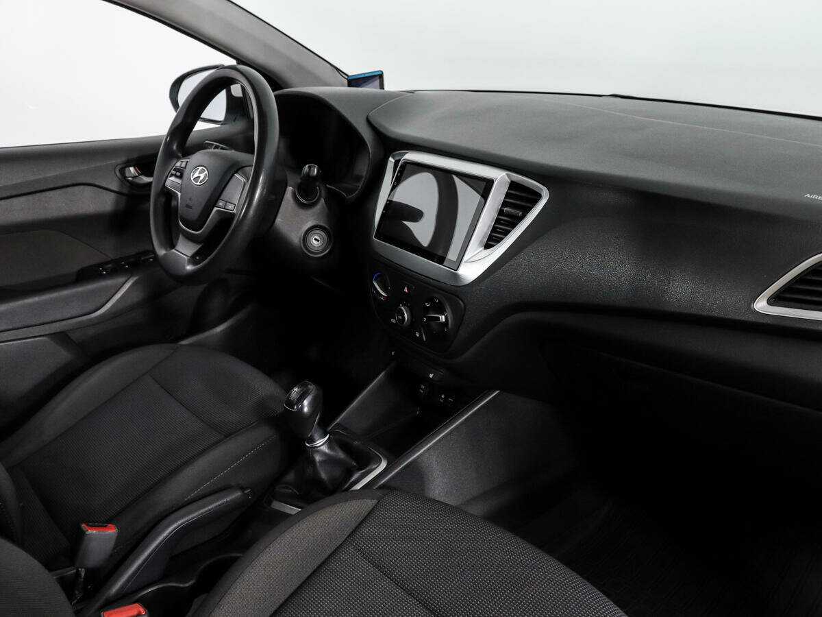 Купить Hyundai Solaris, 2018, 124 111 км, фото №10