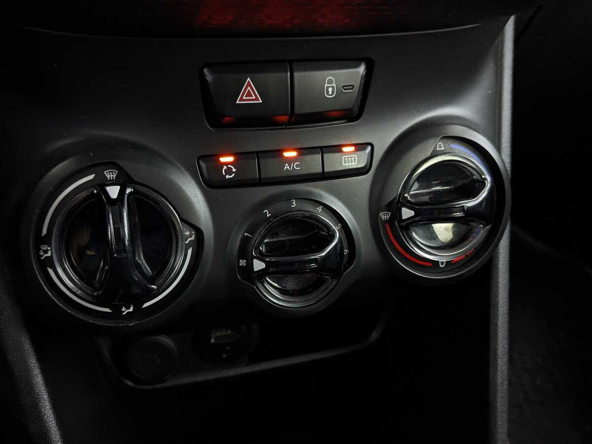 Купить Peugeot 2008, 2014, 113 475 км, фото №21