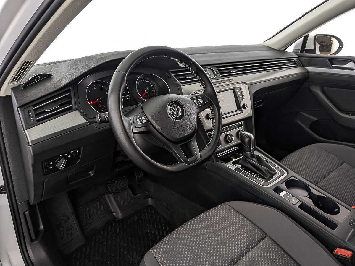 Купить Volkswagen Passat, 2017, 120 532 км, фото №15