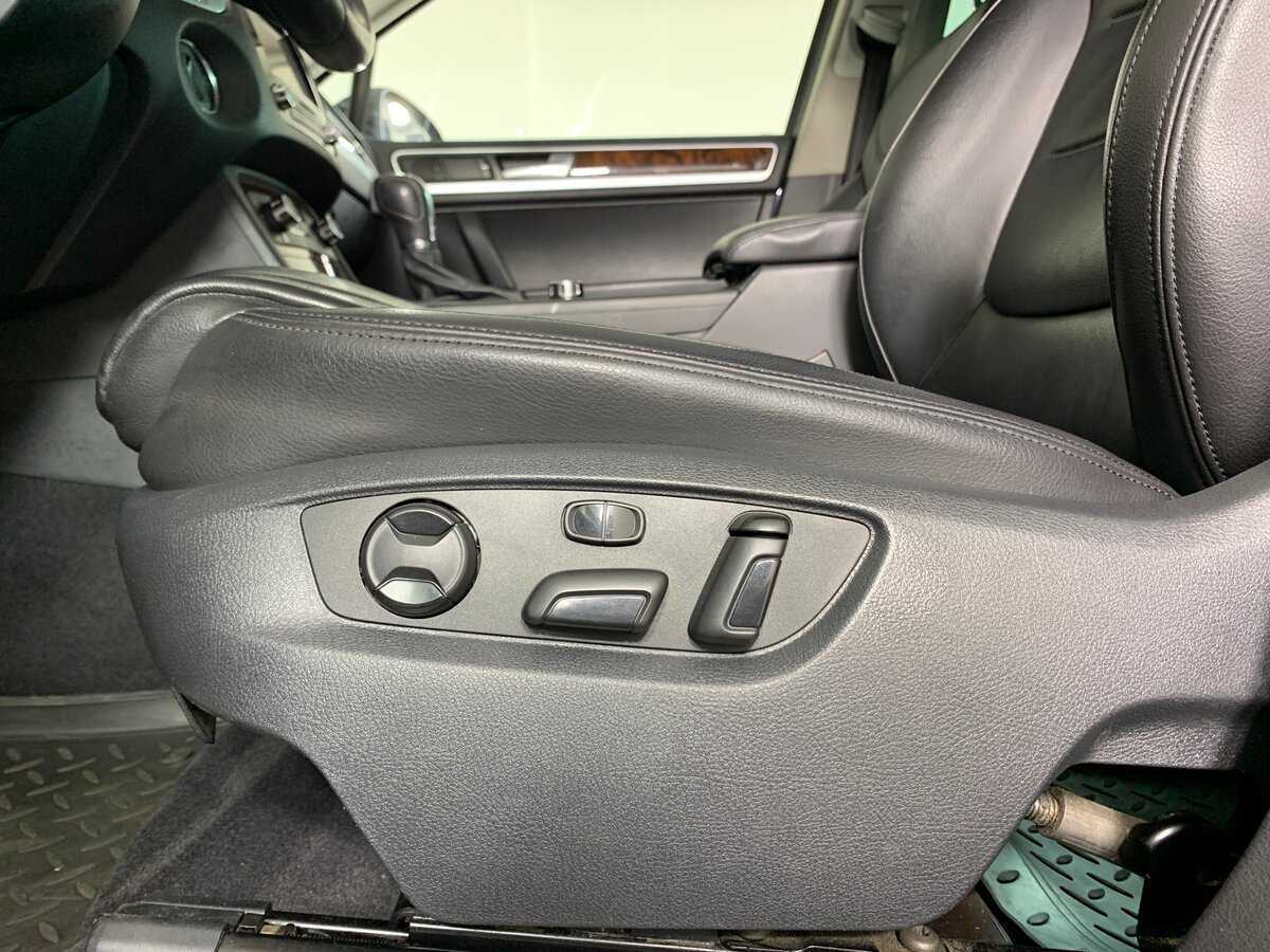 Купить Volkswagen Touareg, 2013, 347 428 км, фото №17