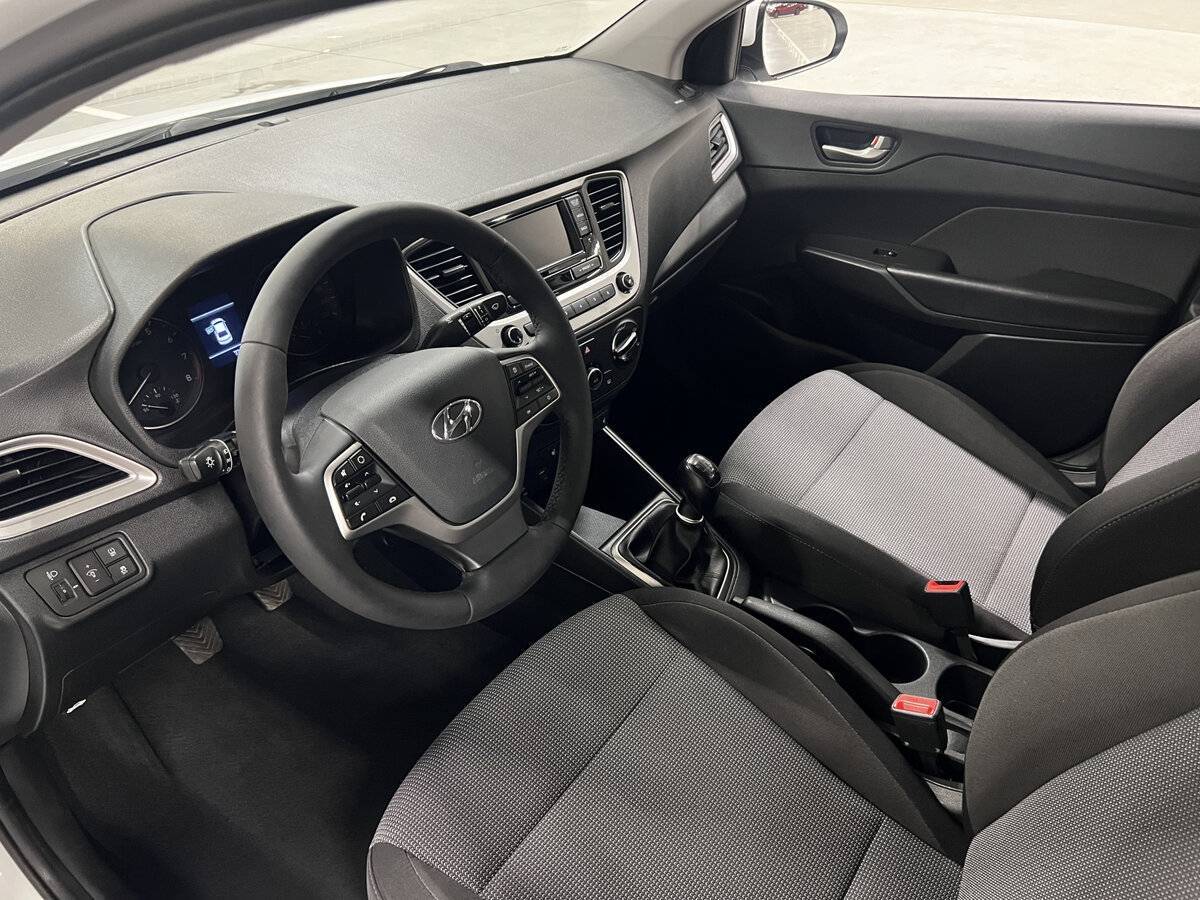 Купить Hyundai Solaris, 2019, 72 695 км, фото №16
