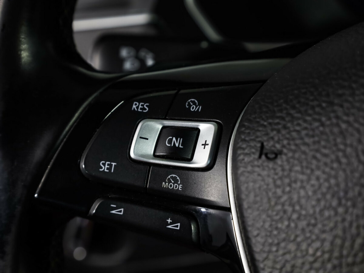 Купить Volkswagen Tiguan II, 2017, 184 995 км, фото №10