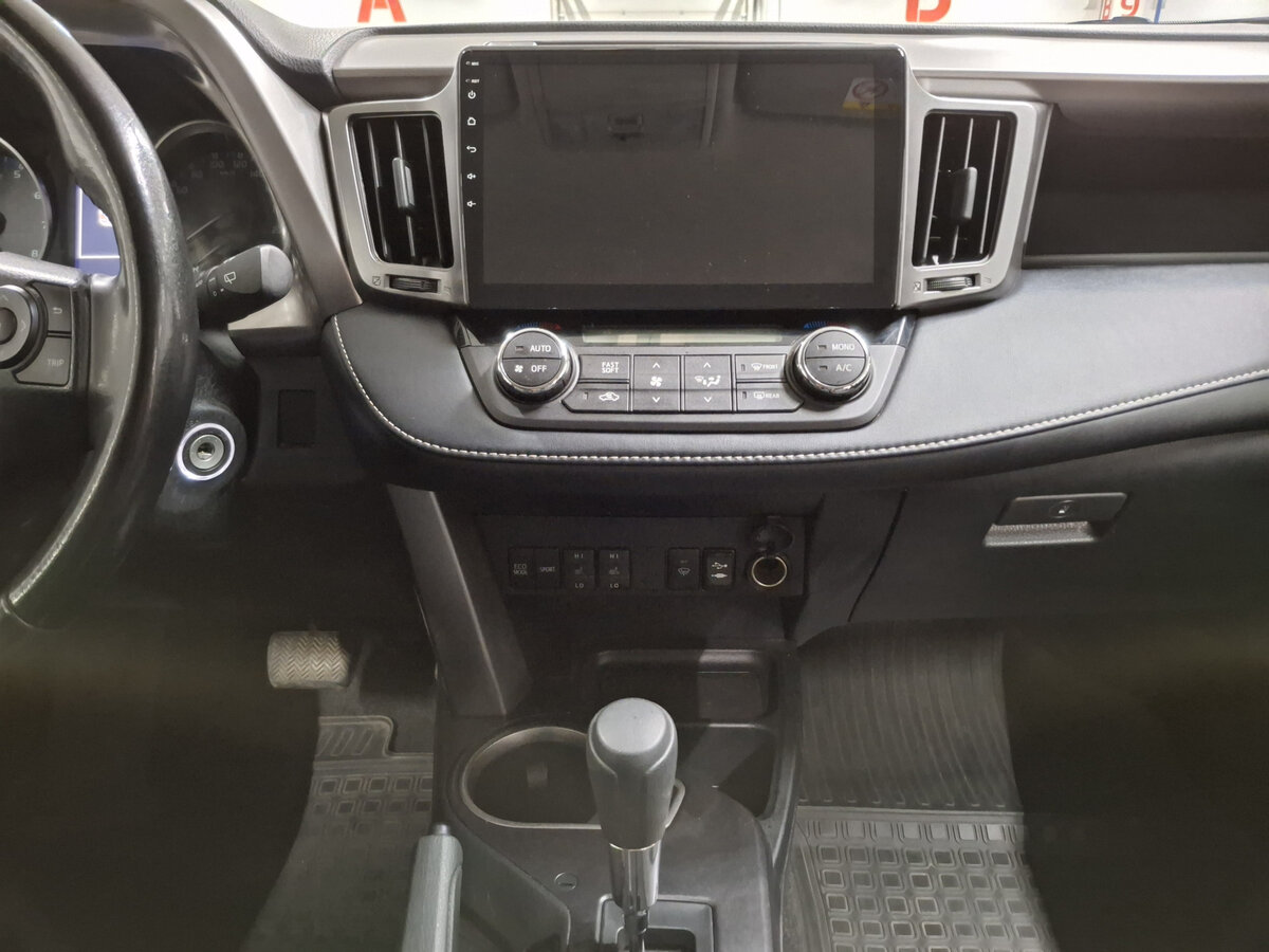 Купить Toyota RAV4 IV (XA40) Рестайлинг, 2019, 81 575 км, фото №15